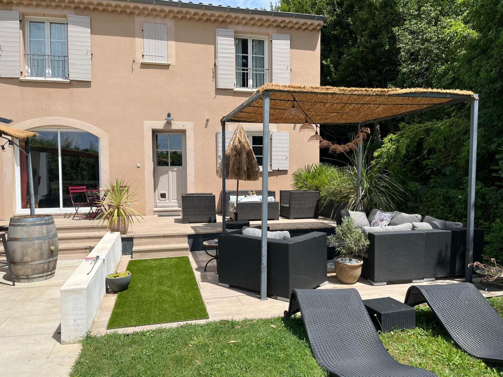 La Pausa En Drome Provencale *